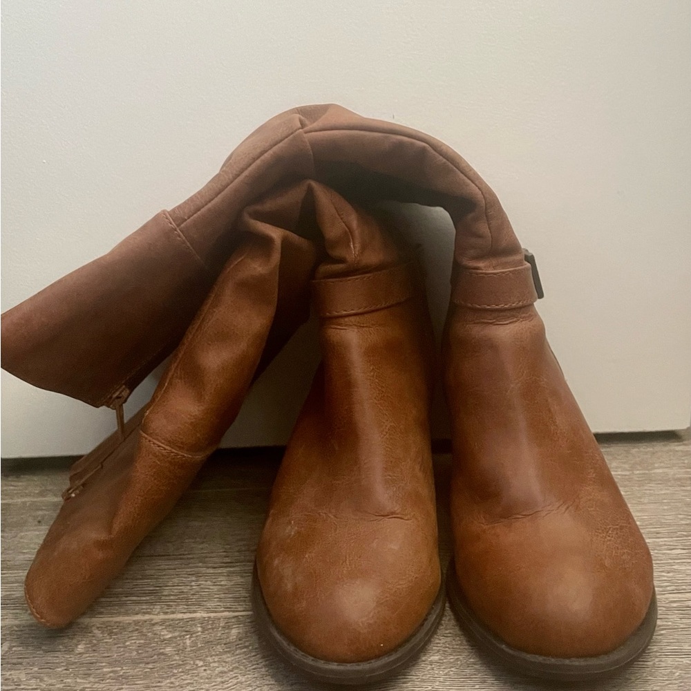 Almond Toe Boot - Picture 2 of 3